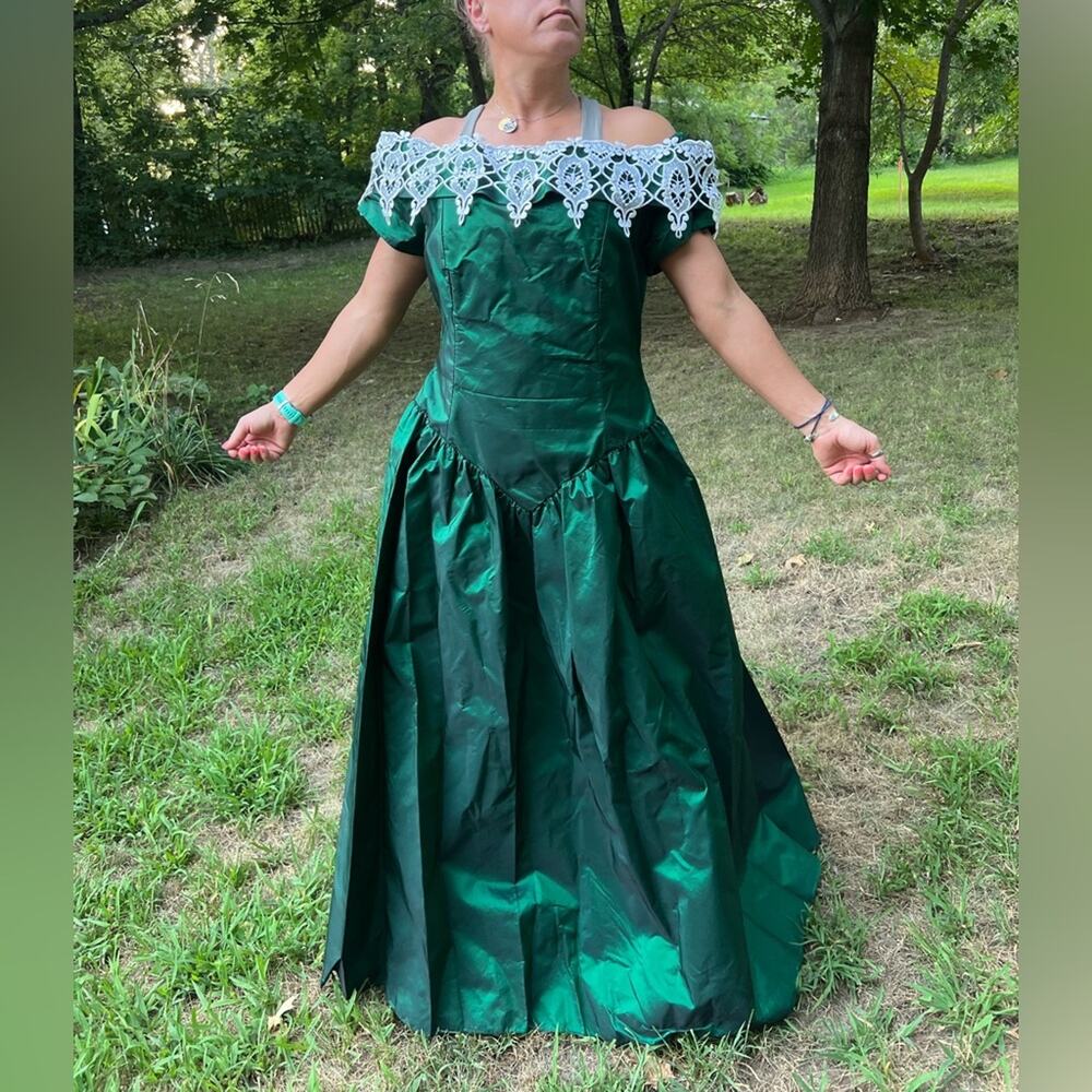 Vintage 80s 90s green sateen v drop waist bow back lace trim prom dress gown